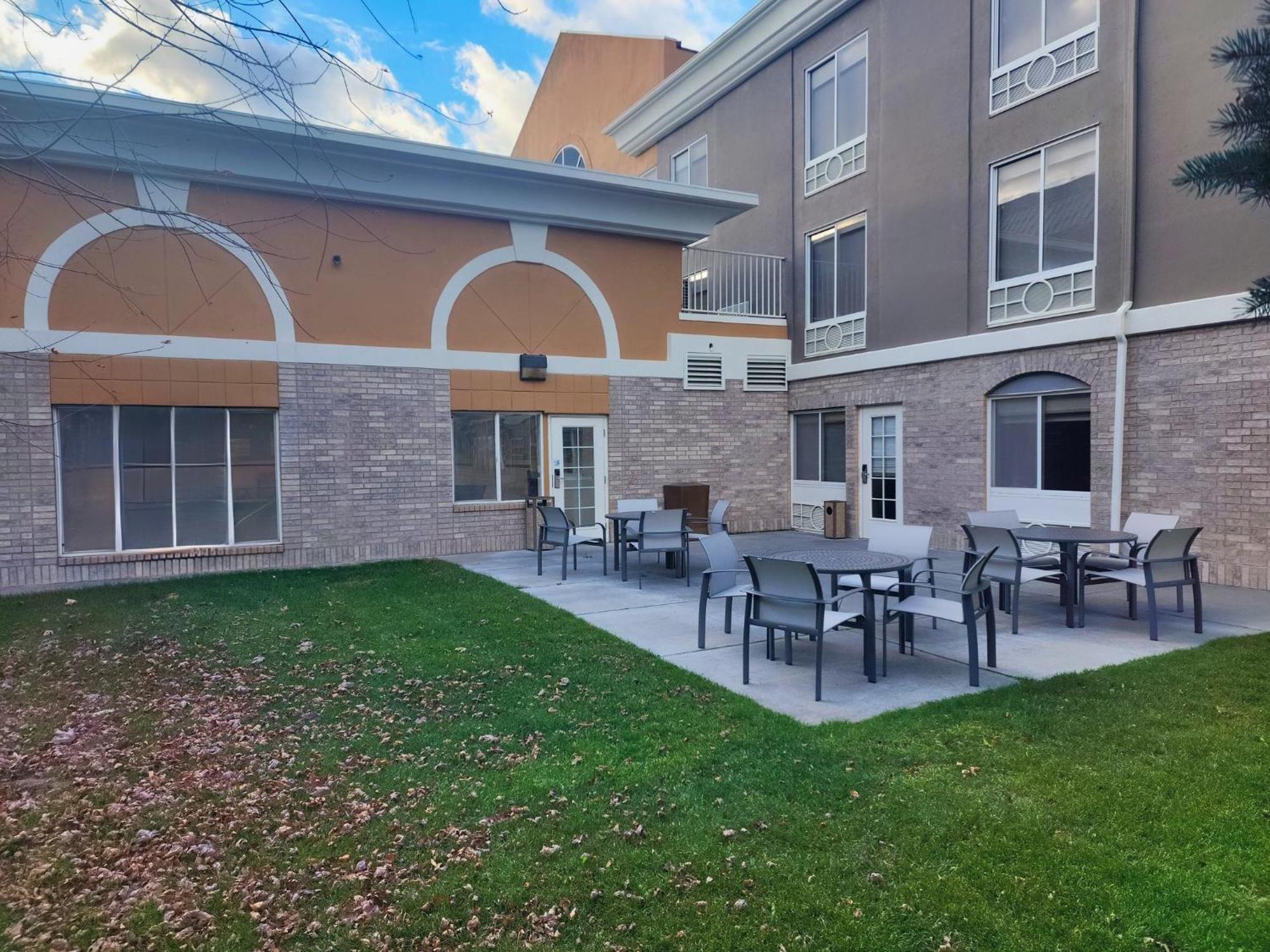 Holiday Inn Express Hotel & Suites Idaho Falls By Ihg Экстерьер фото