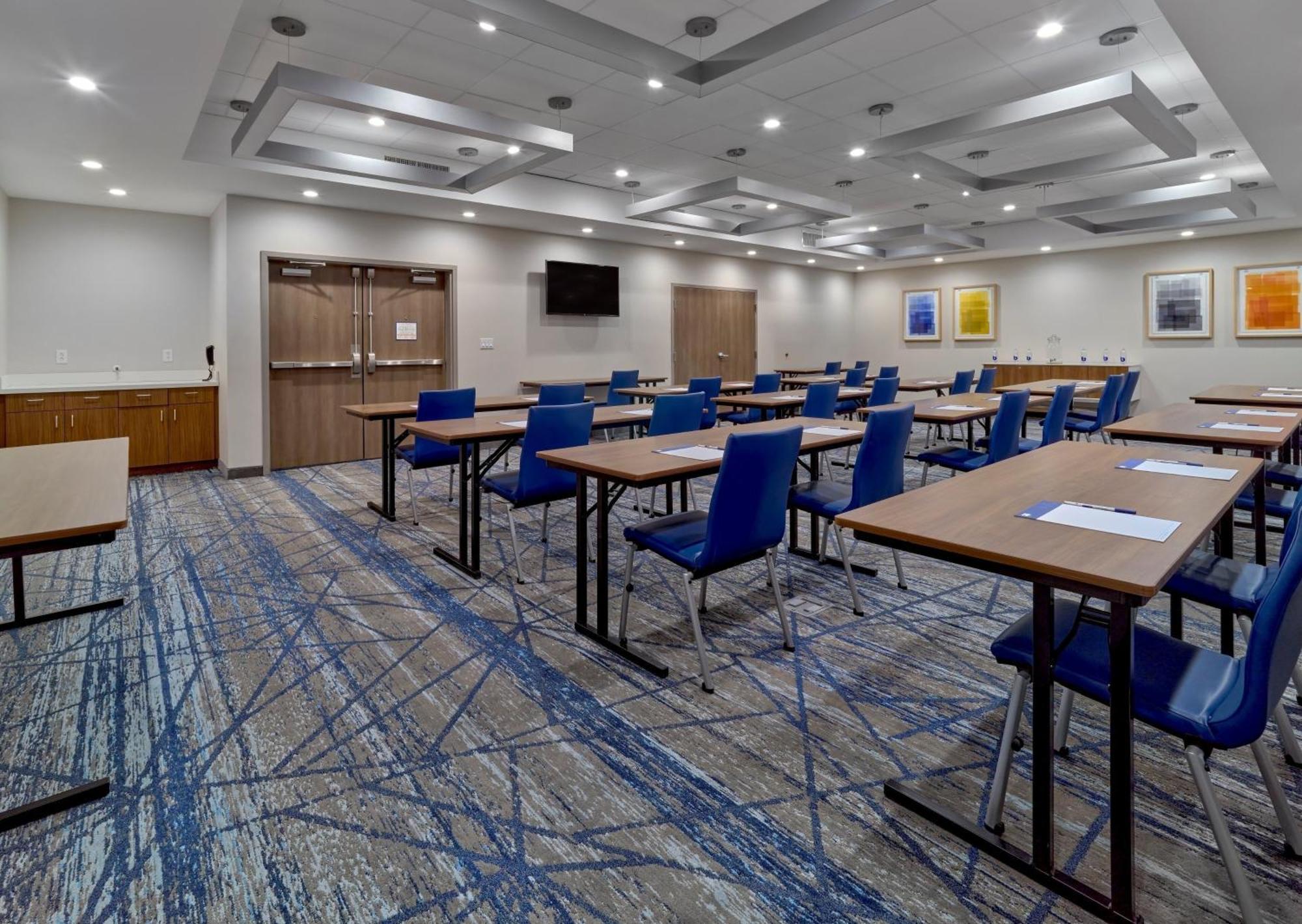 Holiday Inn Express Hotel & Suites Idaho Falls By Ihg Экстерьер фото
