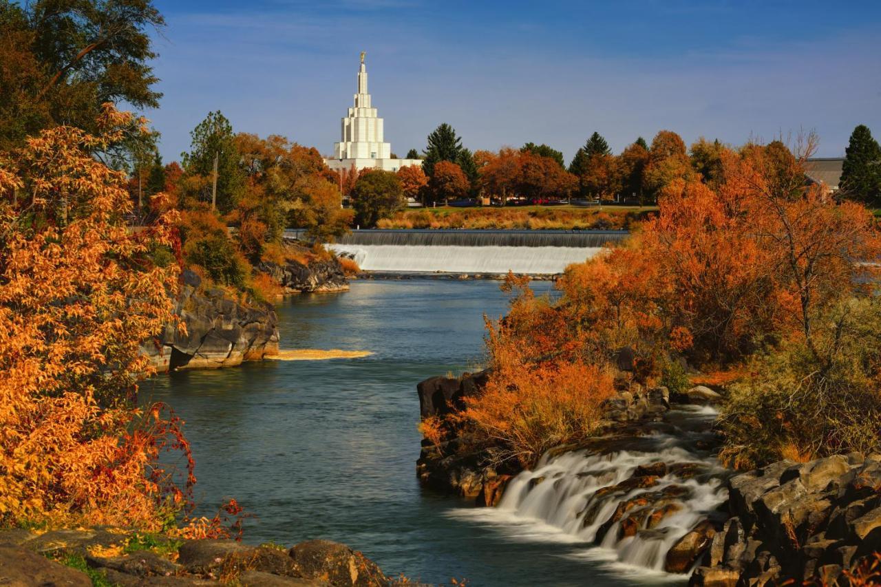 Holiday Inn Express Hotel & Suites Idaho Falls By Ihg Экстерьер фото